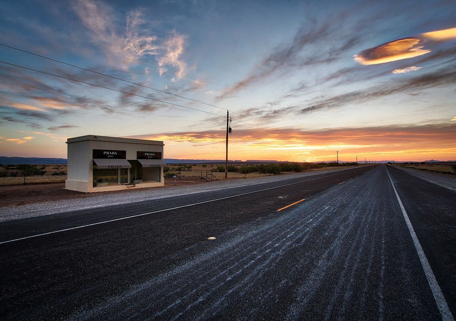Prada Marfa, Texas, Texas