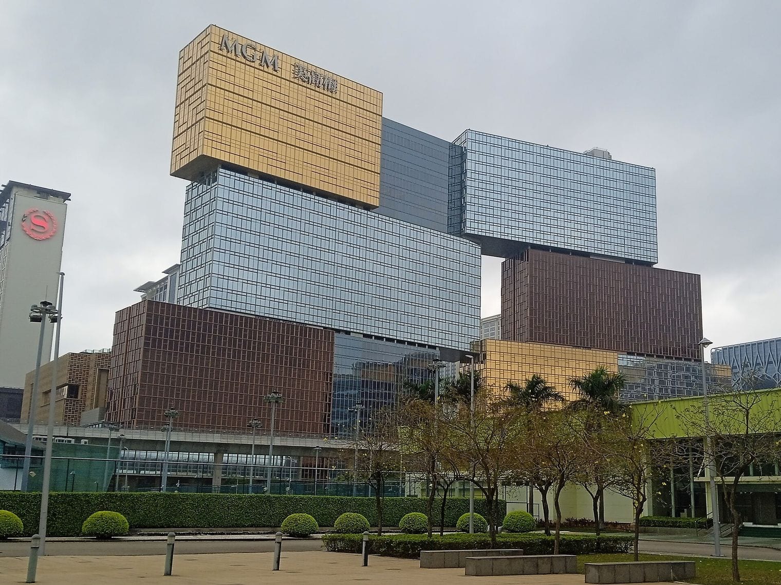MGM Cotai, World