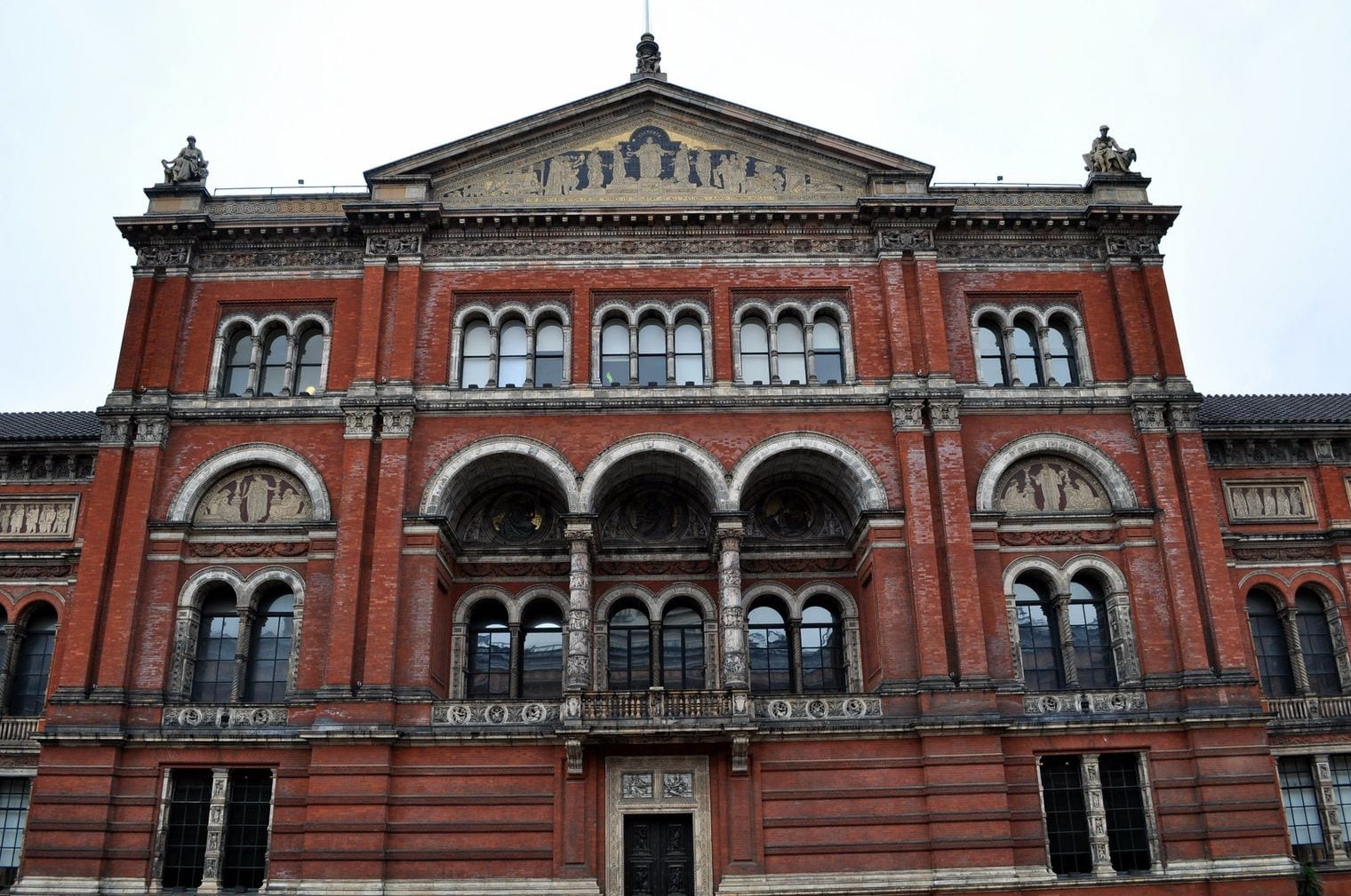 Victoria and Albert Museum, World