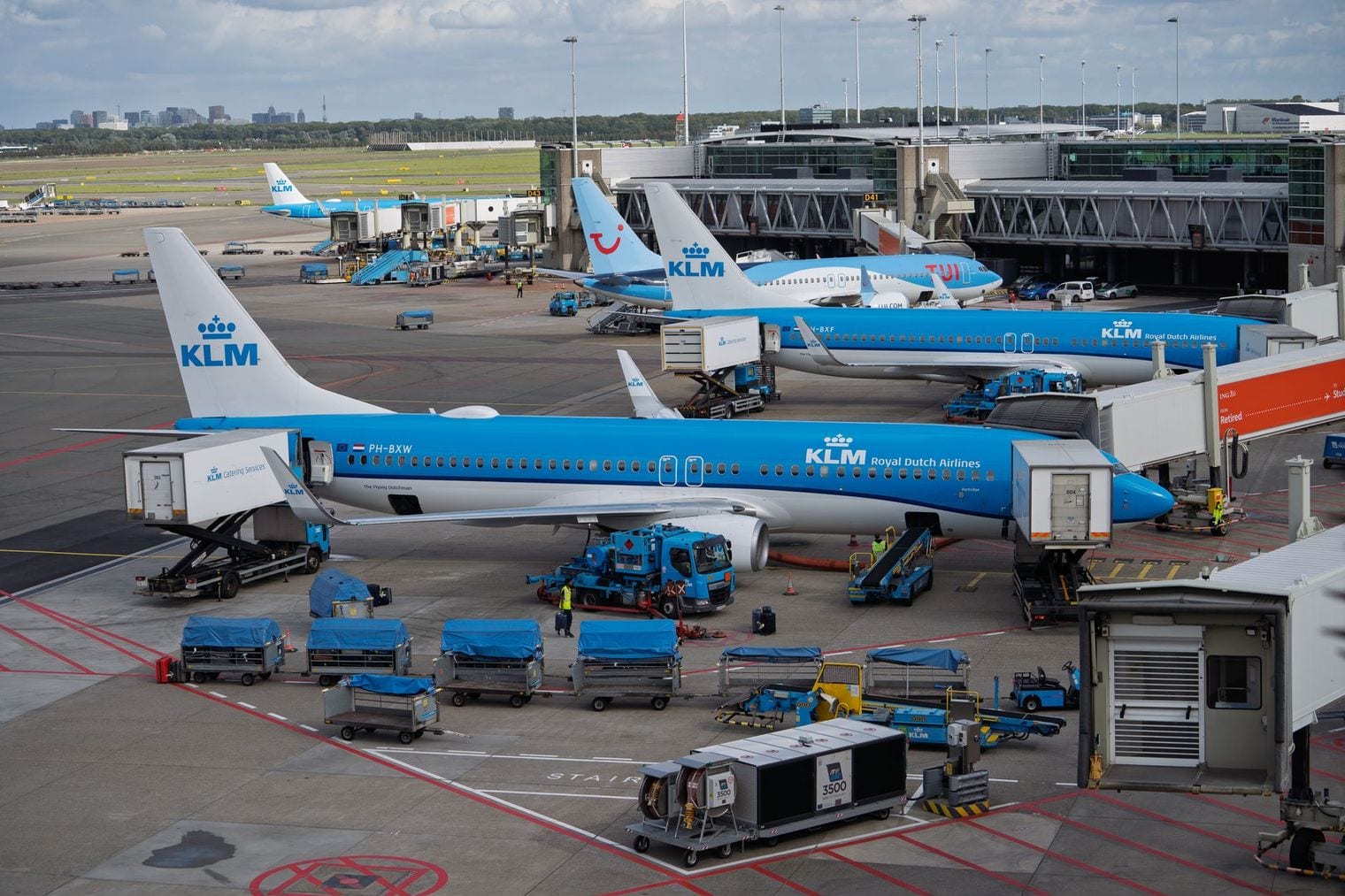 Amsterdam Airport Schiphol, World