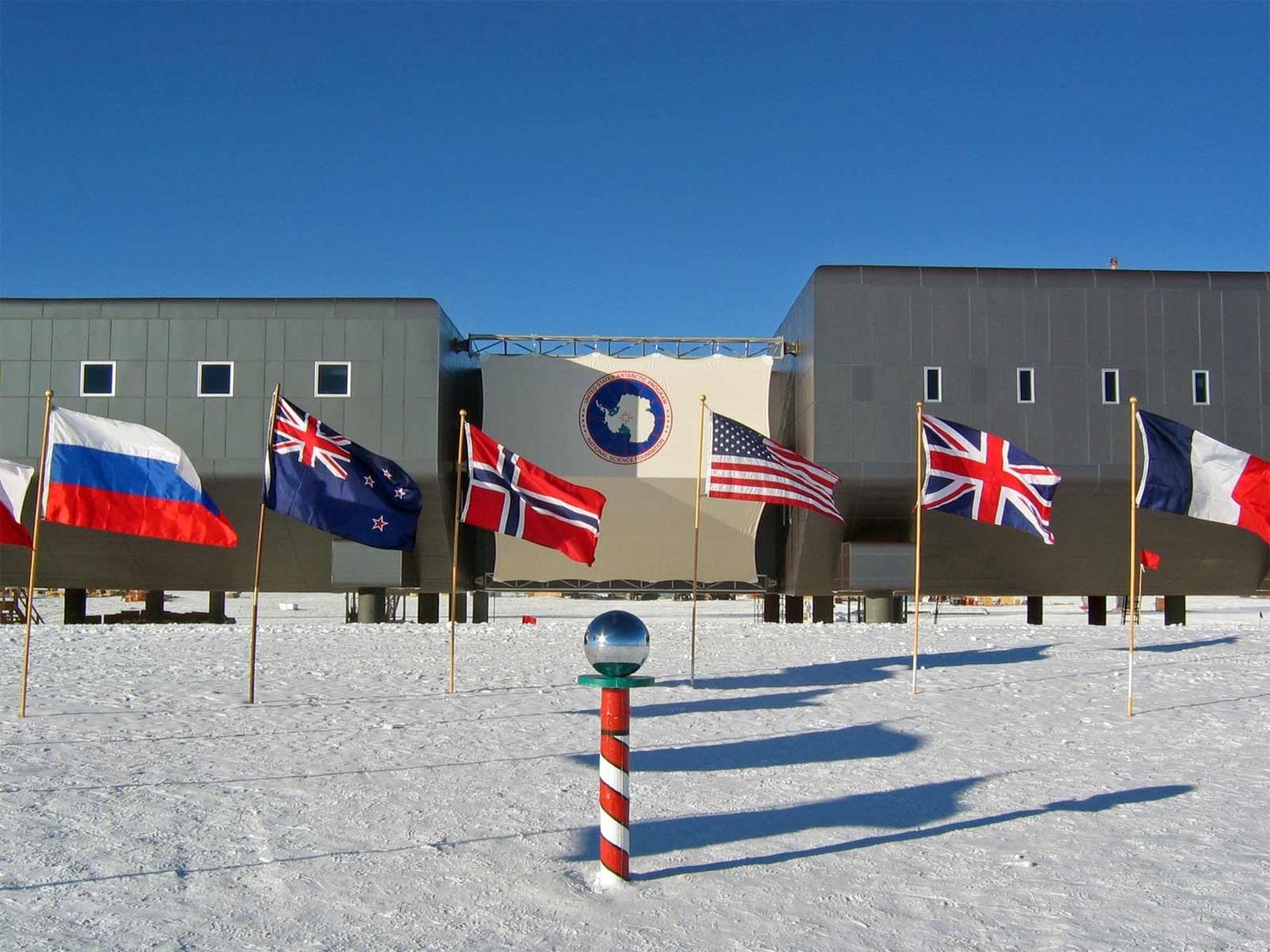 Amundsen–Scott South Pole Station, World