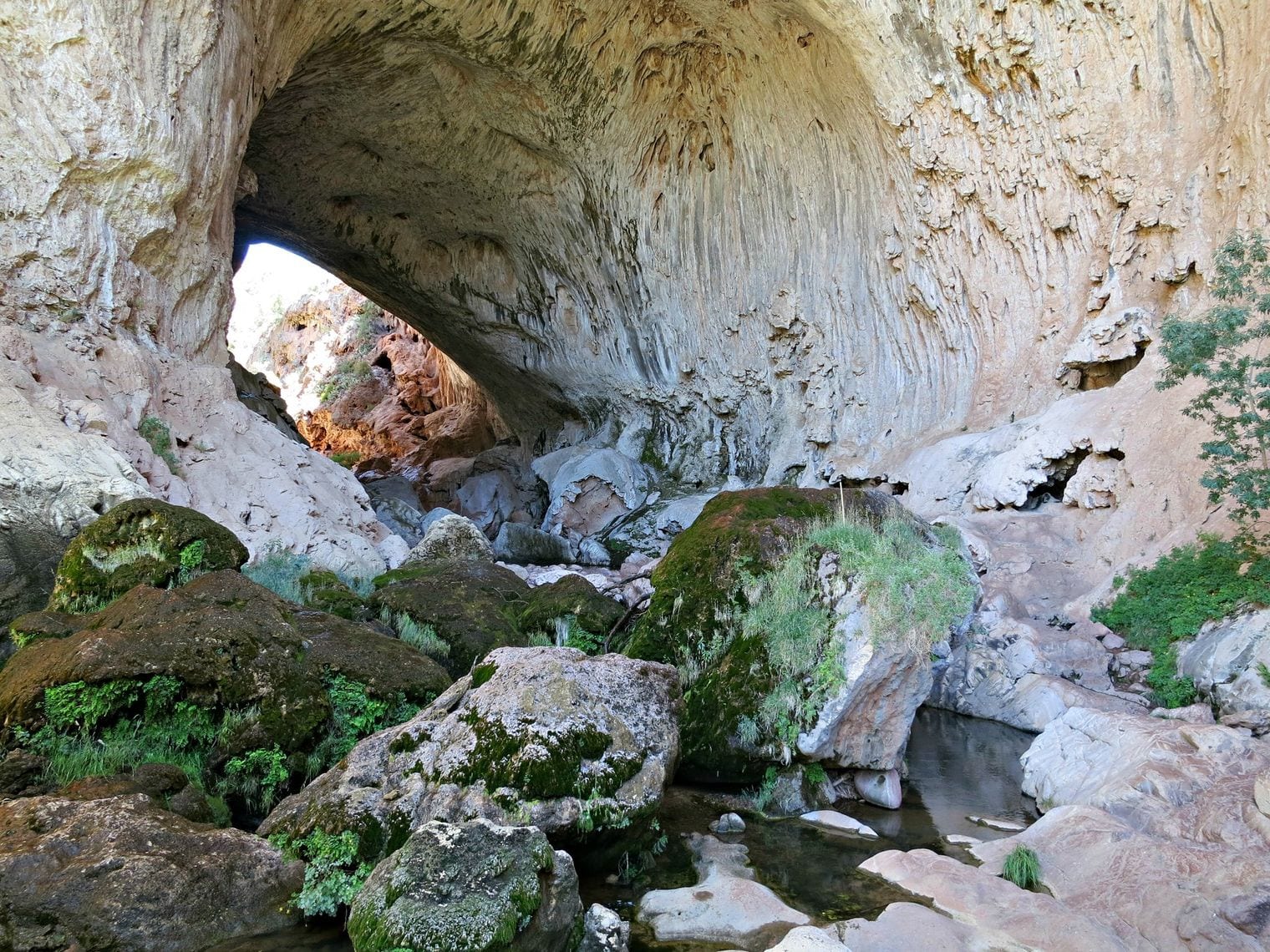 Tonto Natural Bridge State Park, Arizona