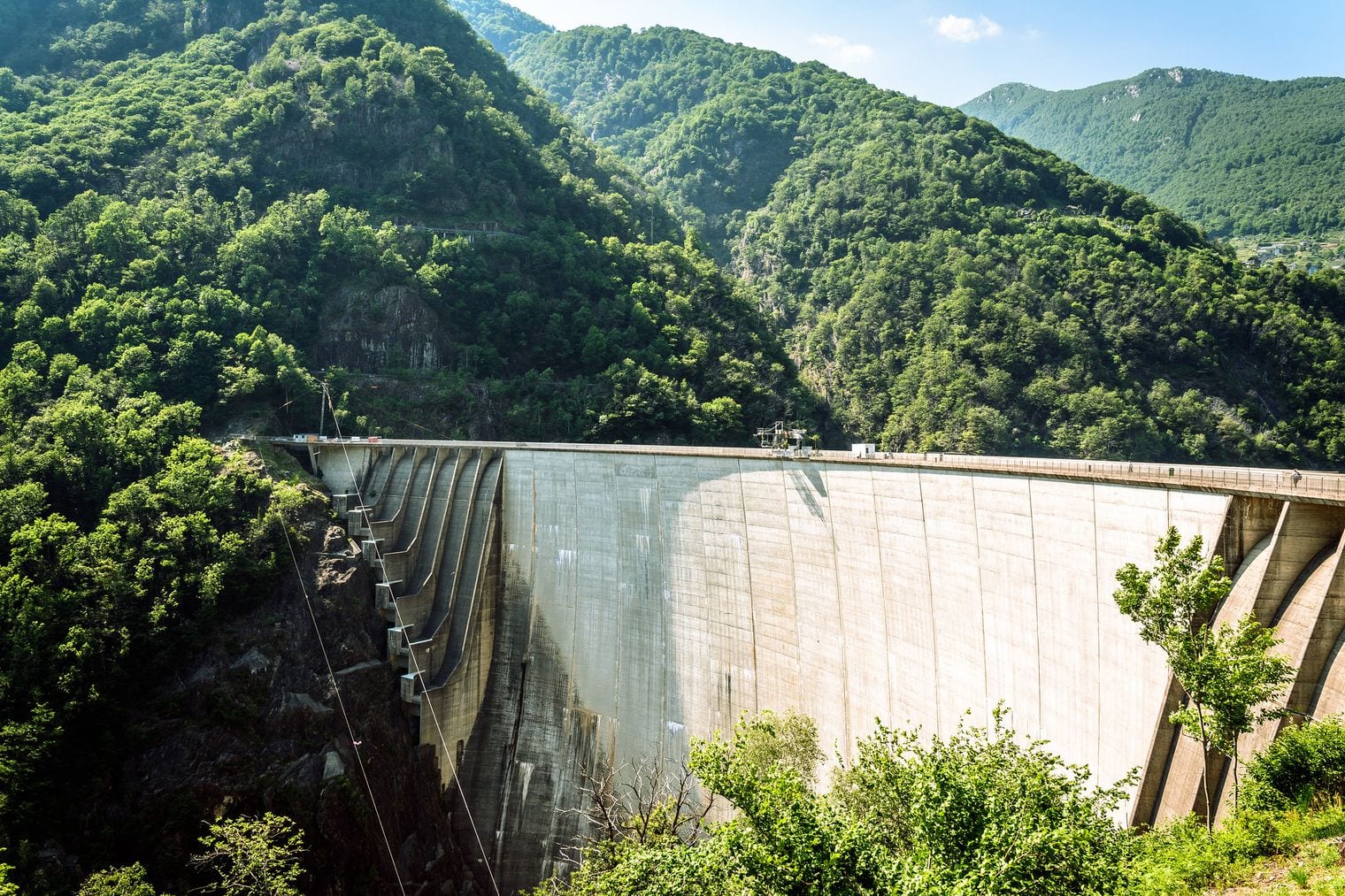 Verzasca Dam Bungee, World