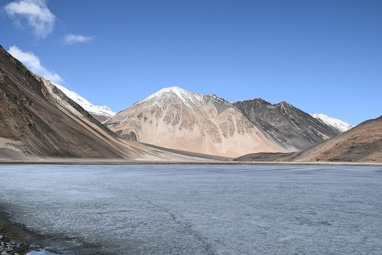 Tso Lhamo Lake, World