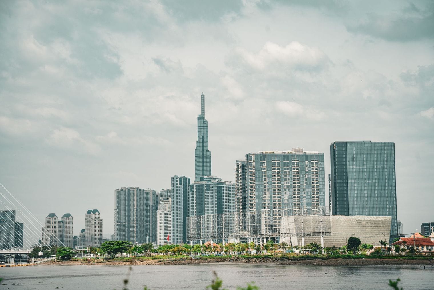 Landmark 81, World