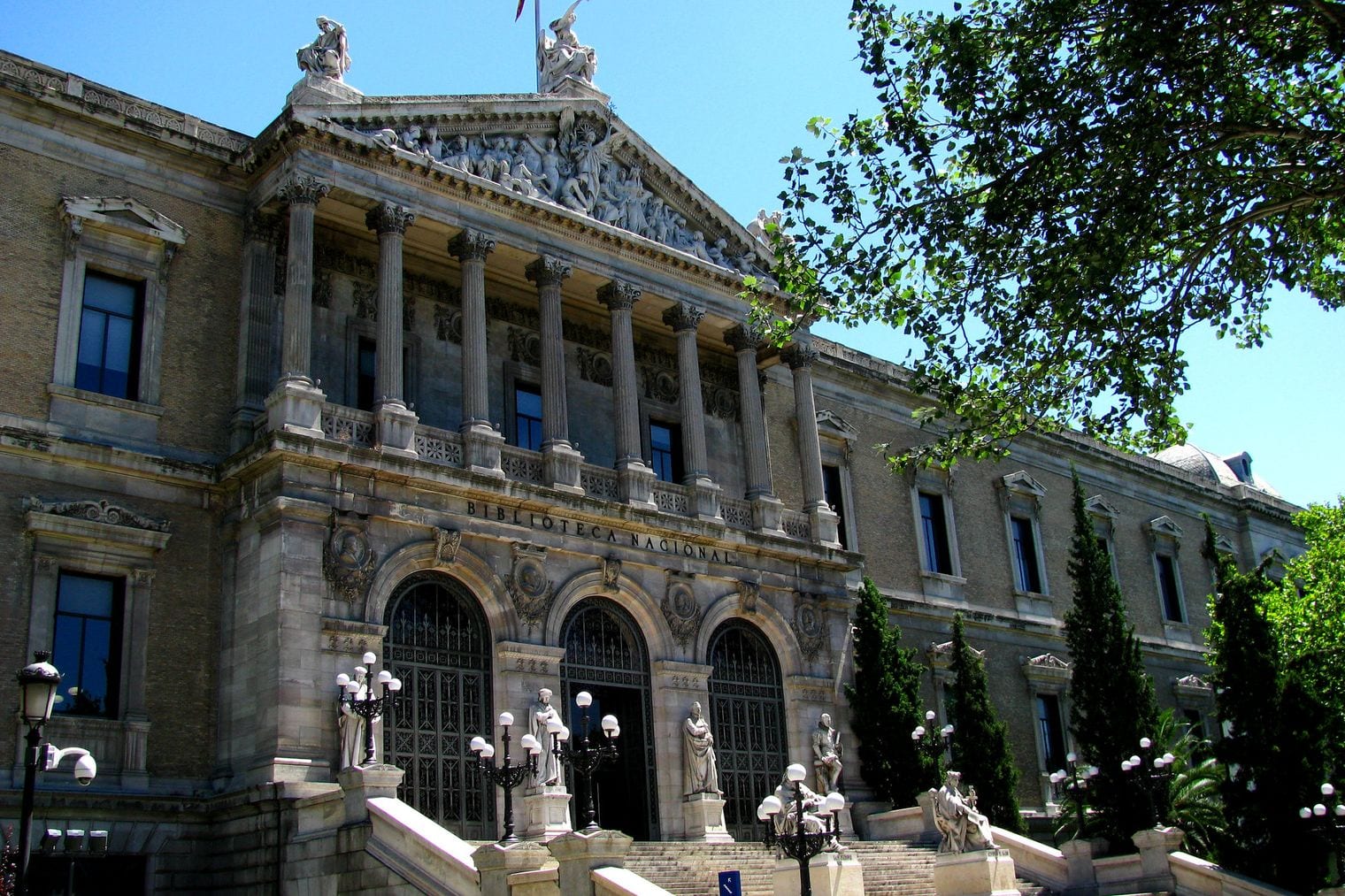 One Library Gets a Copy of Every Spanish Book, Spain