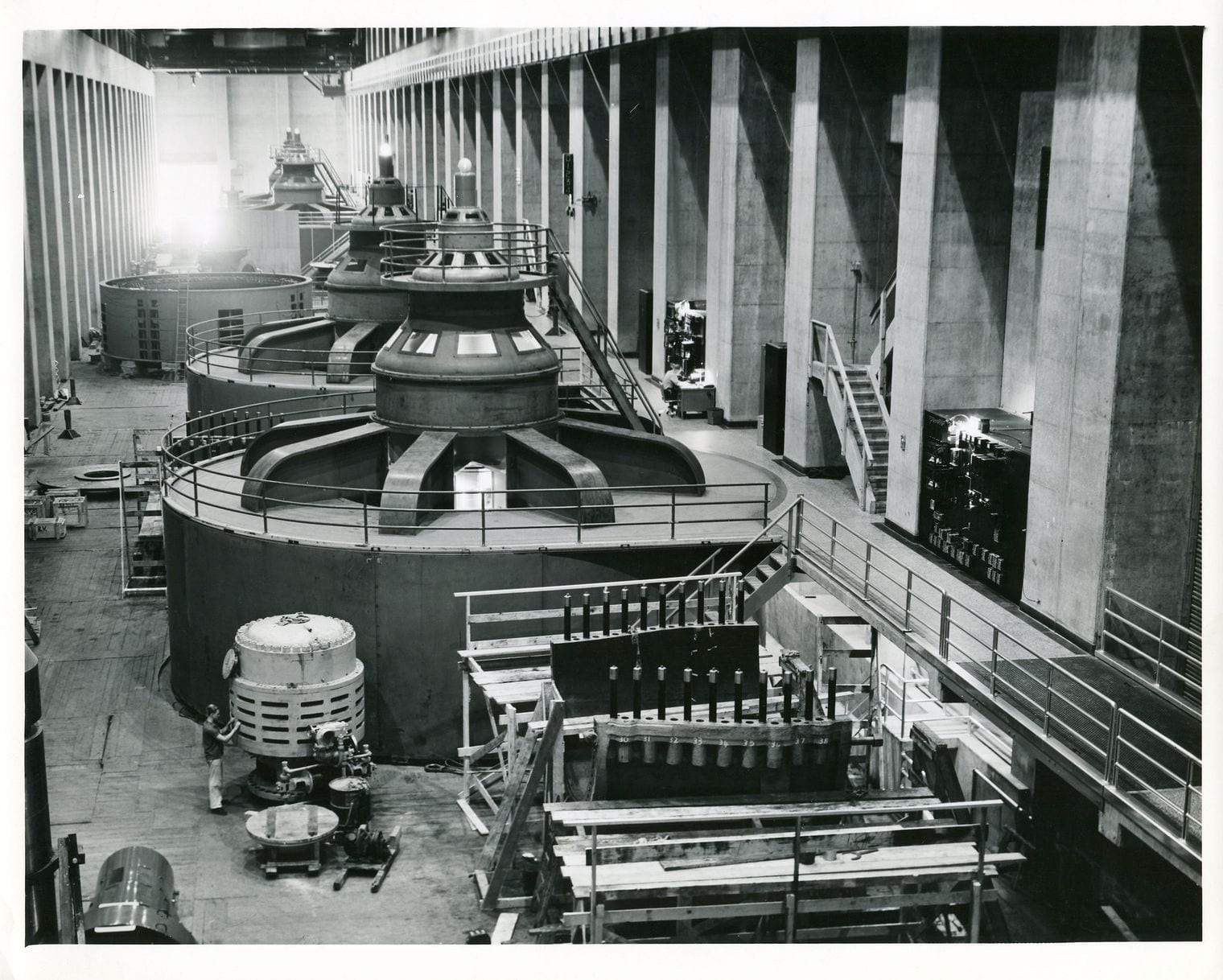 Hoover Powerplant Runs on 2,080 Megawatts, Nevada