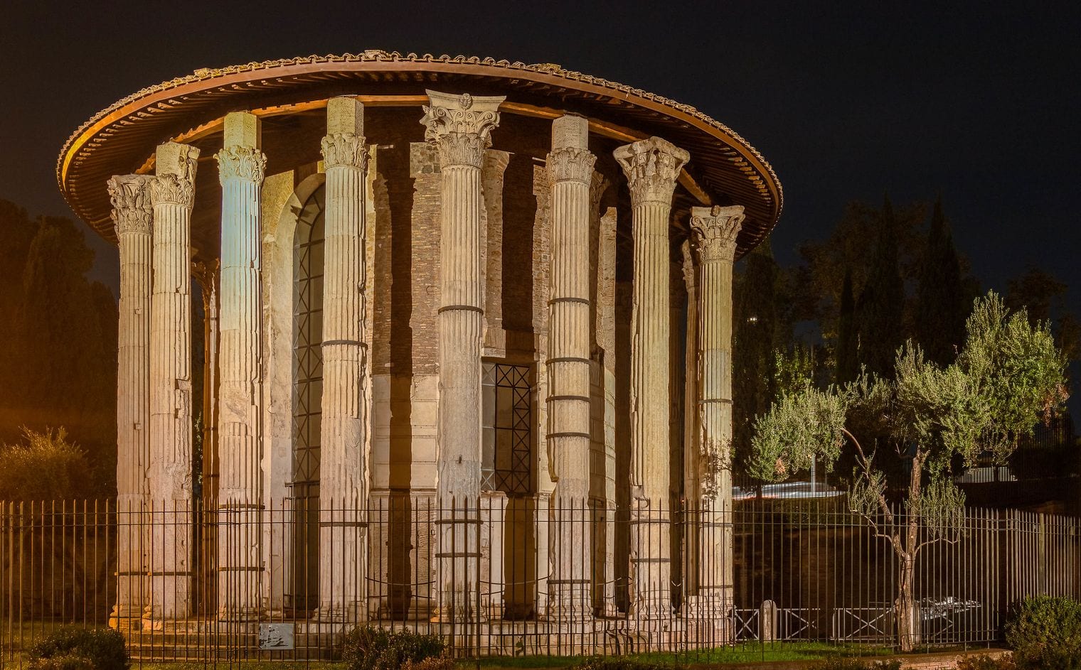 Rome's First Gladiator Fight Was at a Cattle Market, Italy