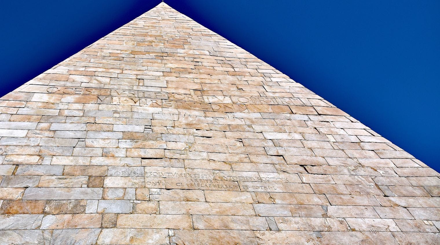 Rome Has an Egyptian Pyramid 36 Metres Tall, Italy