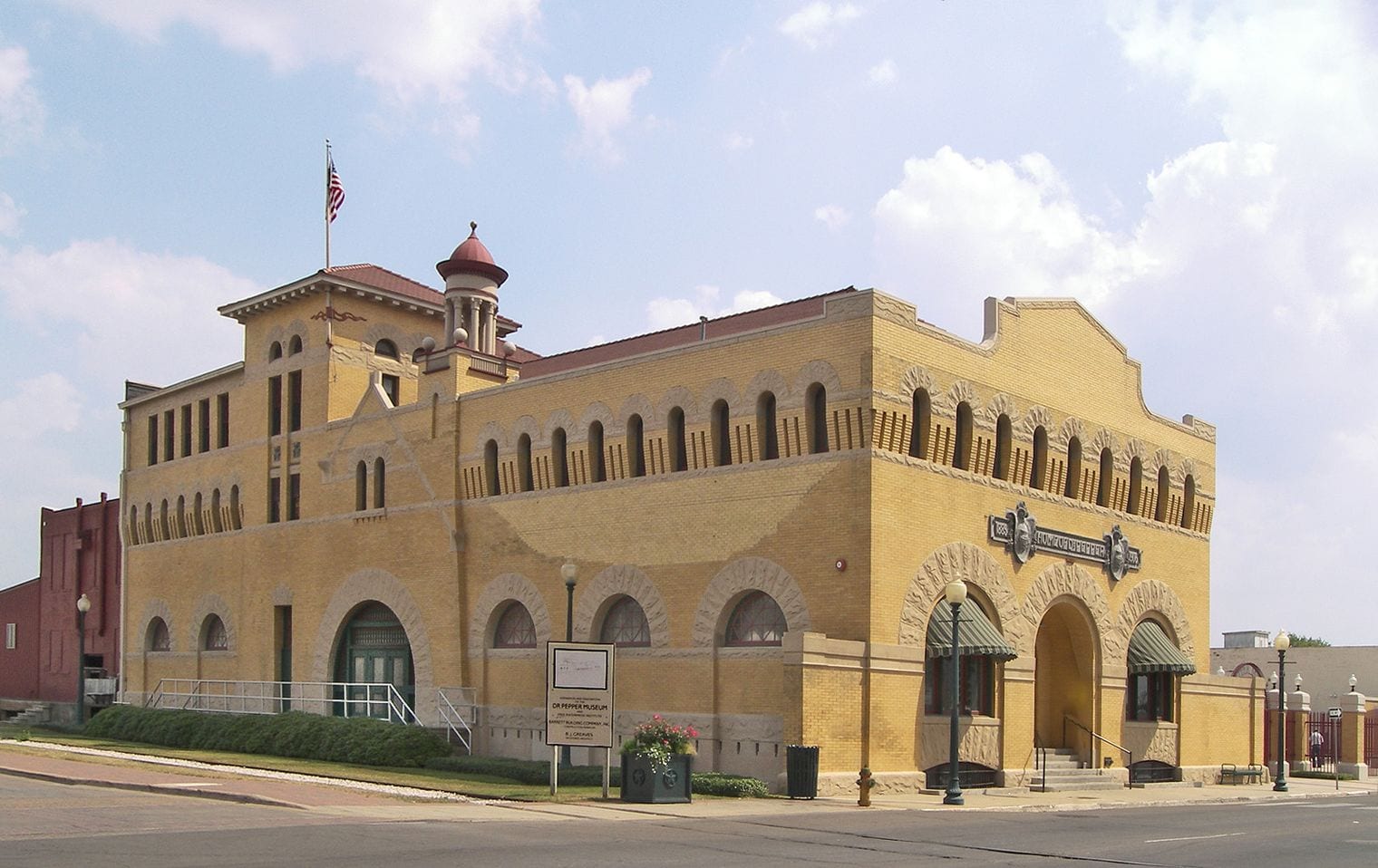 Dr Pepper Was First Poured in Waco in 1885, Texas