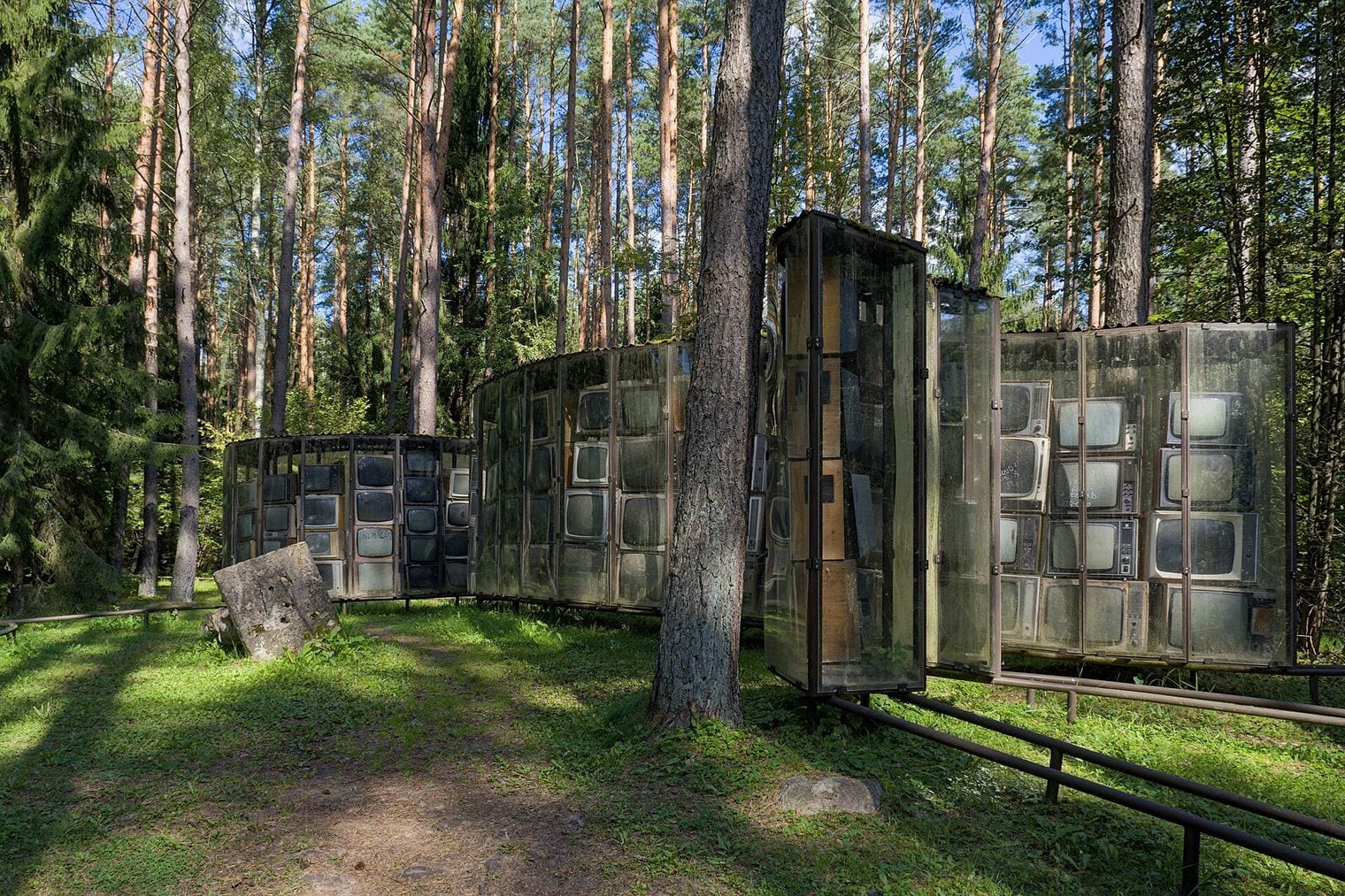 A Sculpture of 3,000 TV Sets Holds a World Record, Lithuania