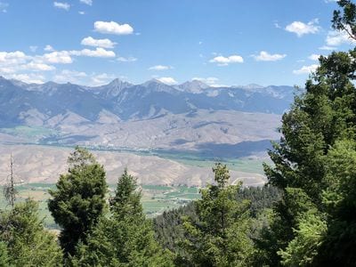 Beaverhead impact structure