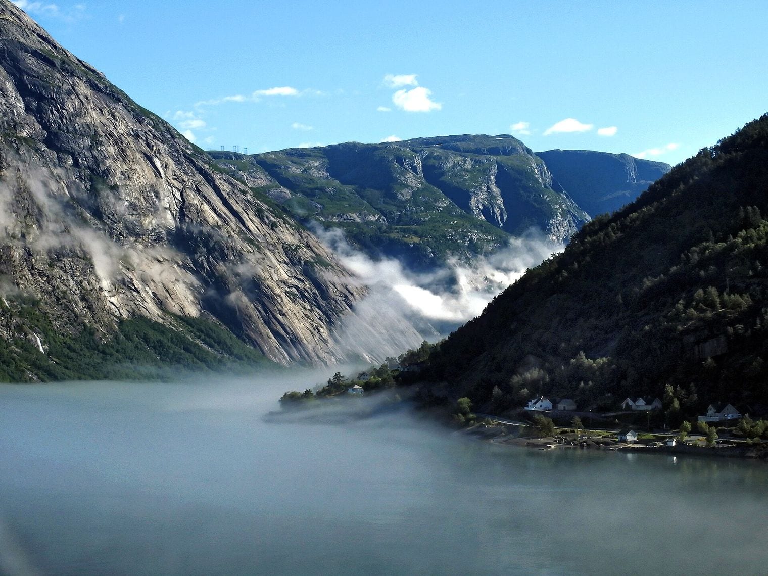 Hardangerfjord, World