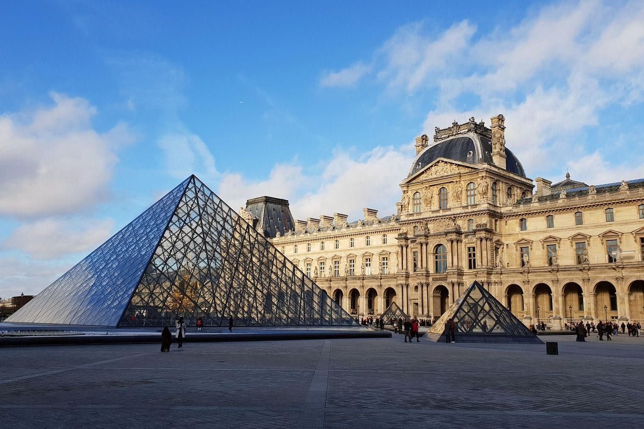 Louvre, World