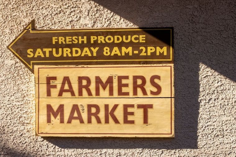 Uncle Robert’s Awa Bar and Farmers Market