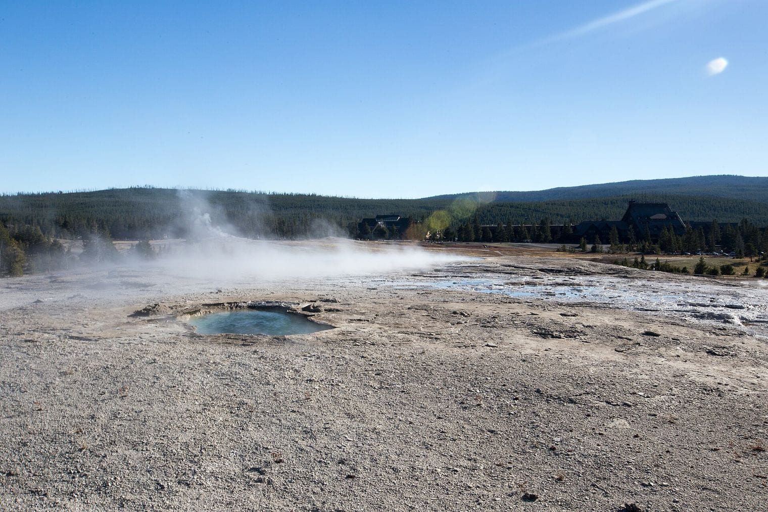 Giantess Geyser, World