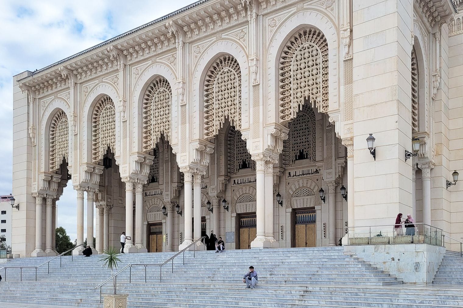 Emir Abdelkader Mosque, World