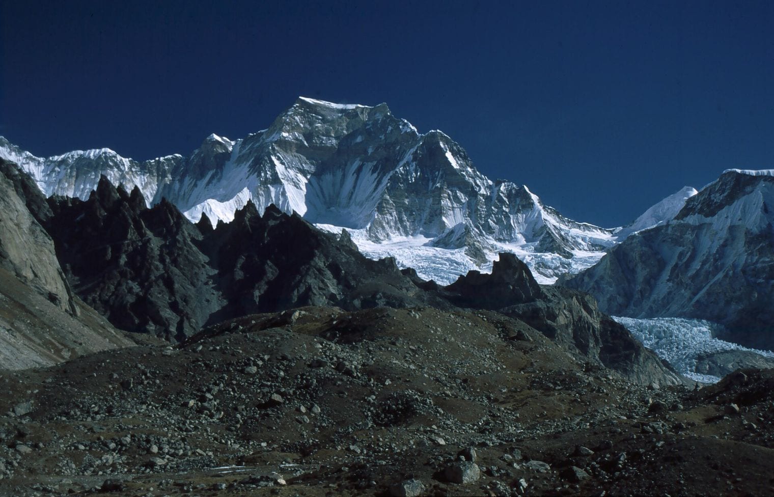 Gyachung Kang, World