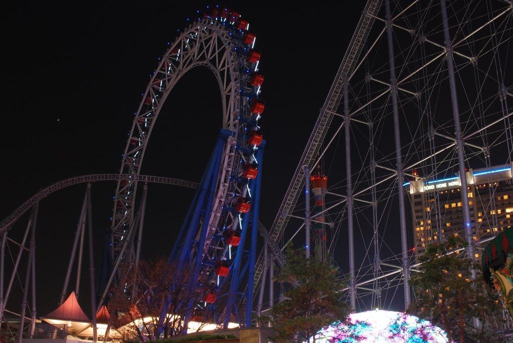 Thunder Dolphin, World