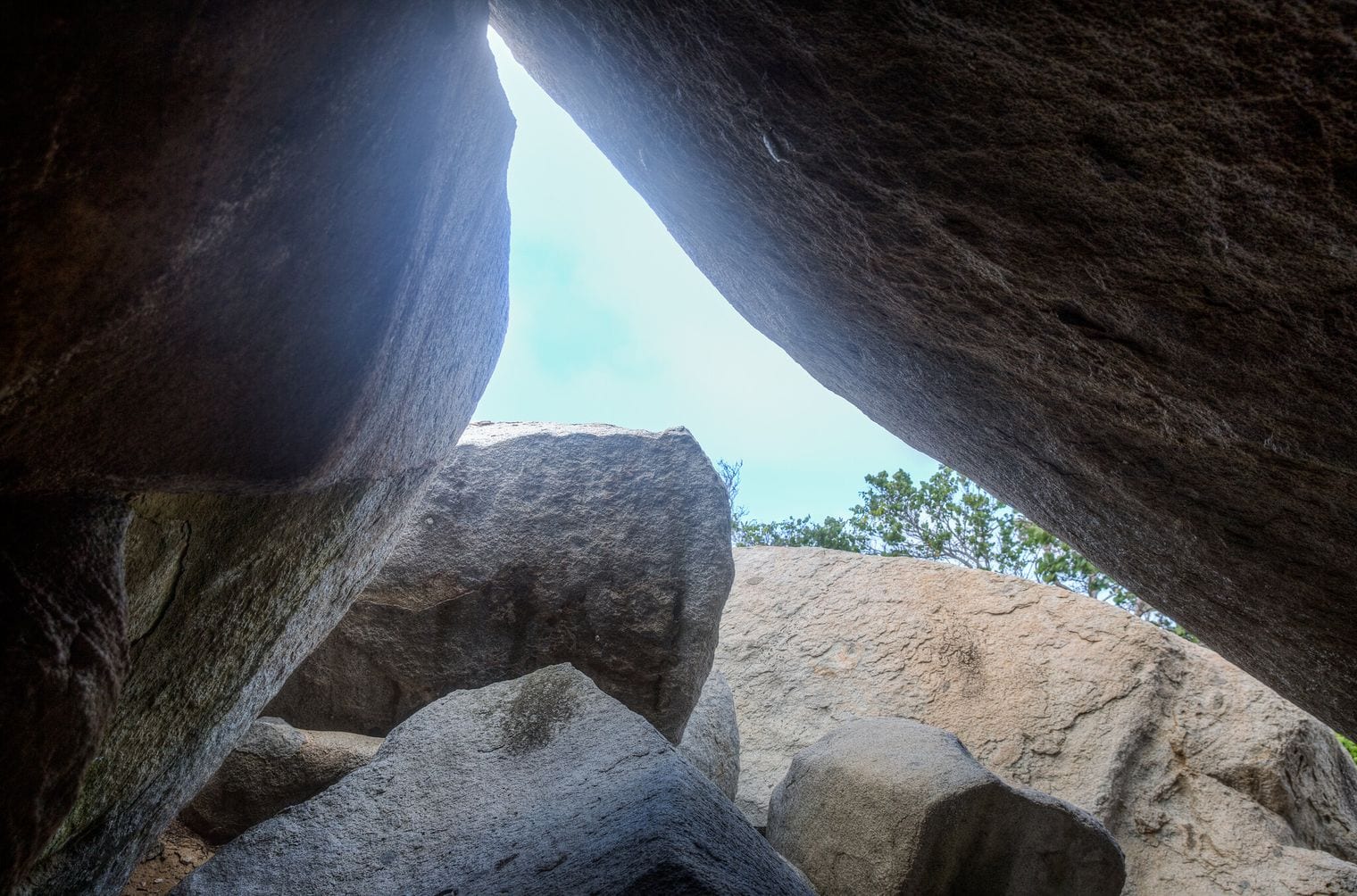 Ayo Rock Formations, Aruba
