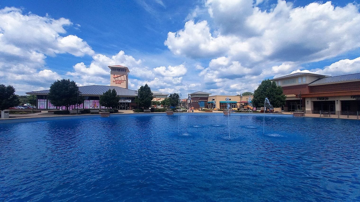 Chicago Premium Outlets, Illinois