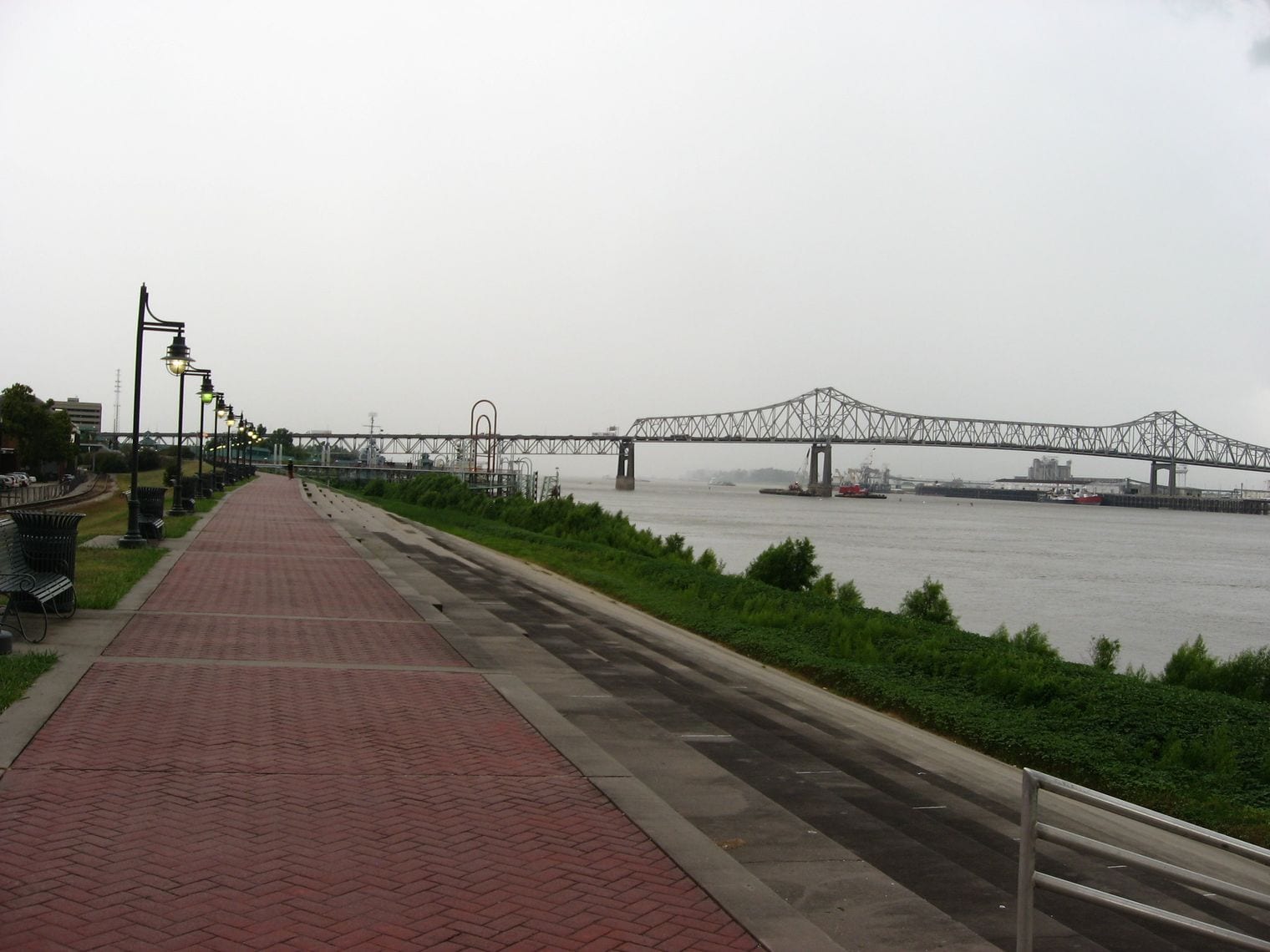 Riverfront Plaza & City Dock, Louisiana