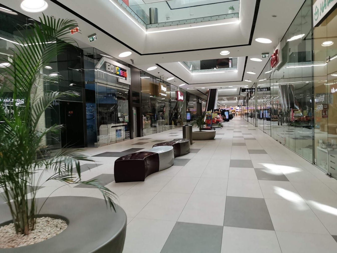 Mega Mall, Romania