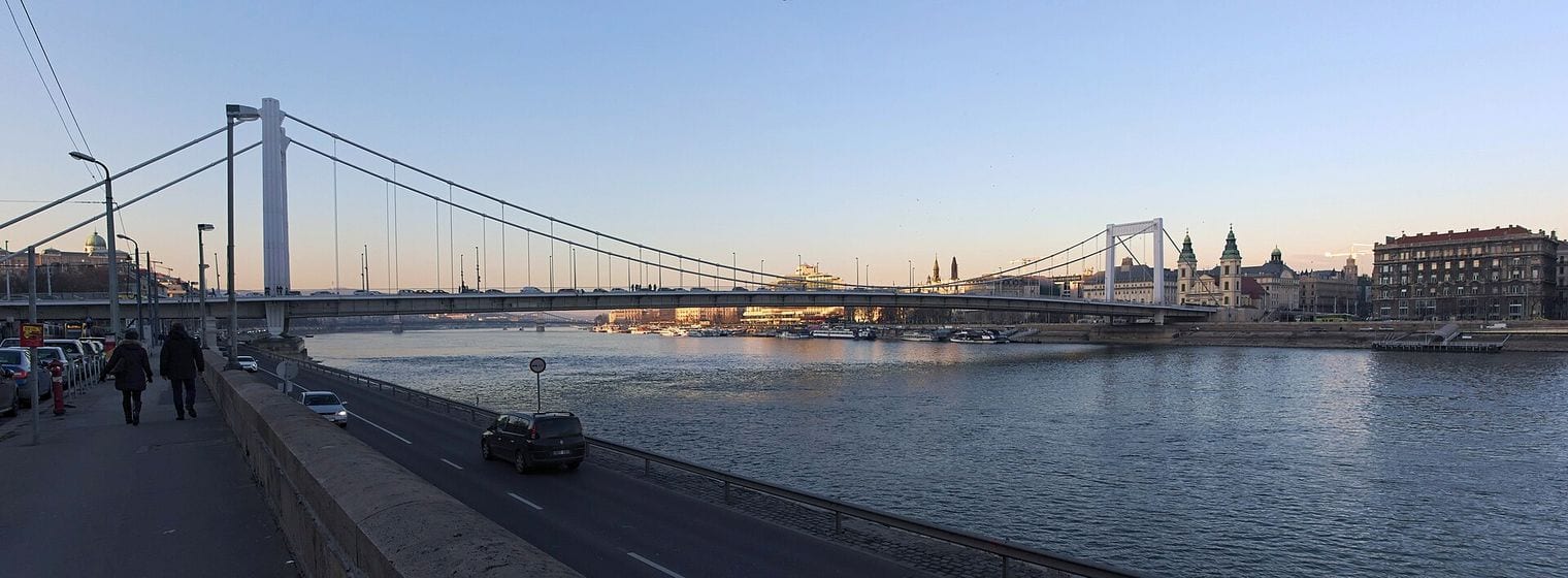 Elisabeth Bridge, Hungary