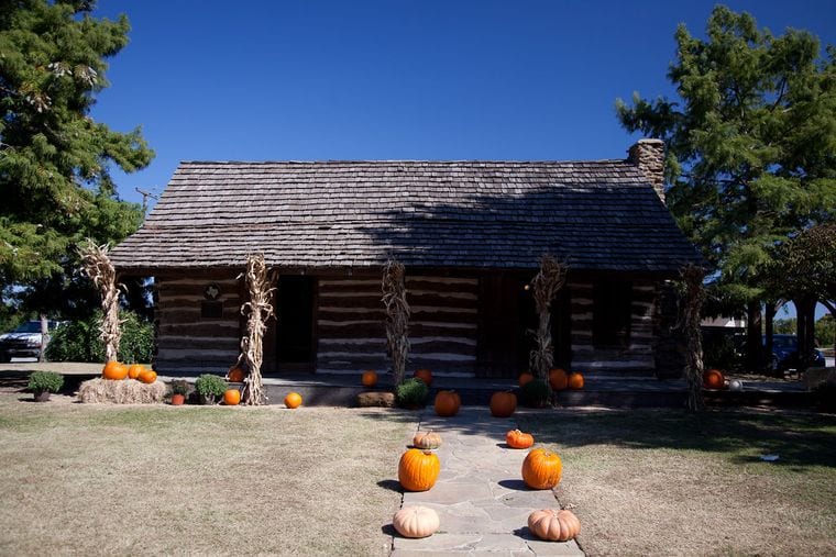 TORIAN LOG CABIN
