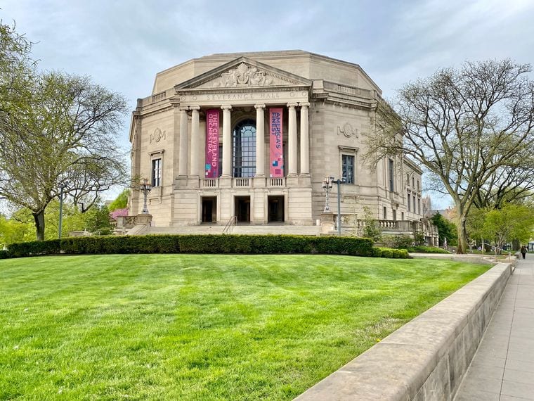 Immersive Media Performing Arts Center