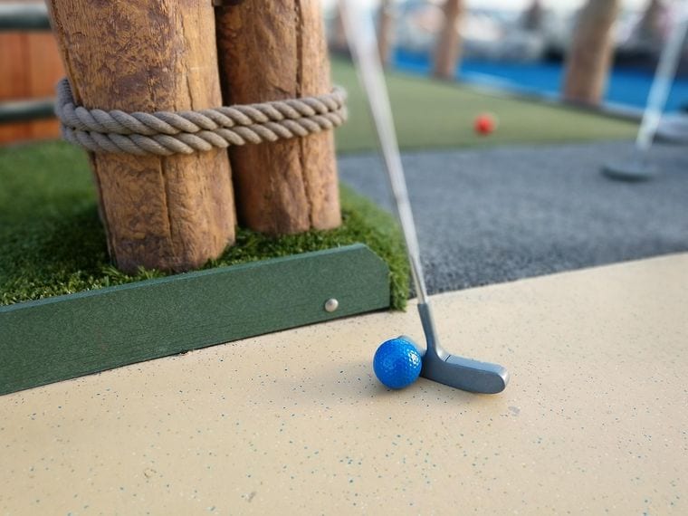Banana’s Mini Golf & Arcade