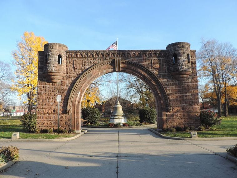 Pershing Field Park