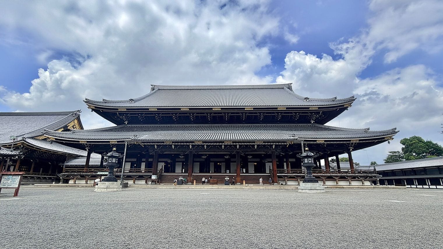 Higashi Hongan-ji Temple, Japan