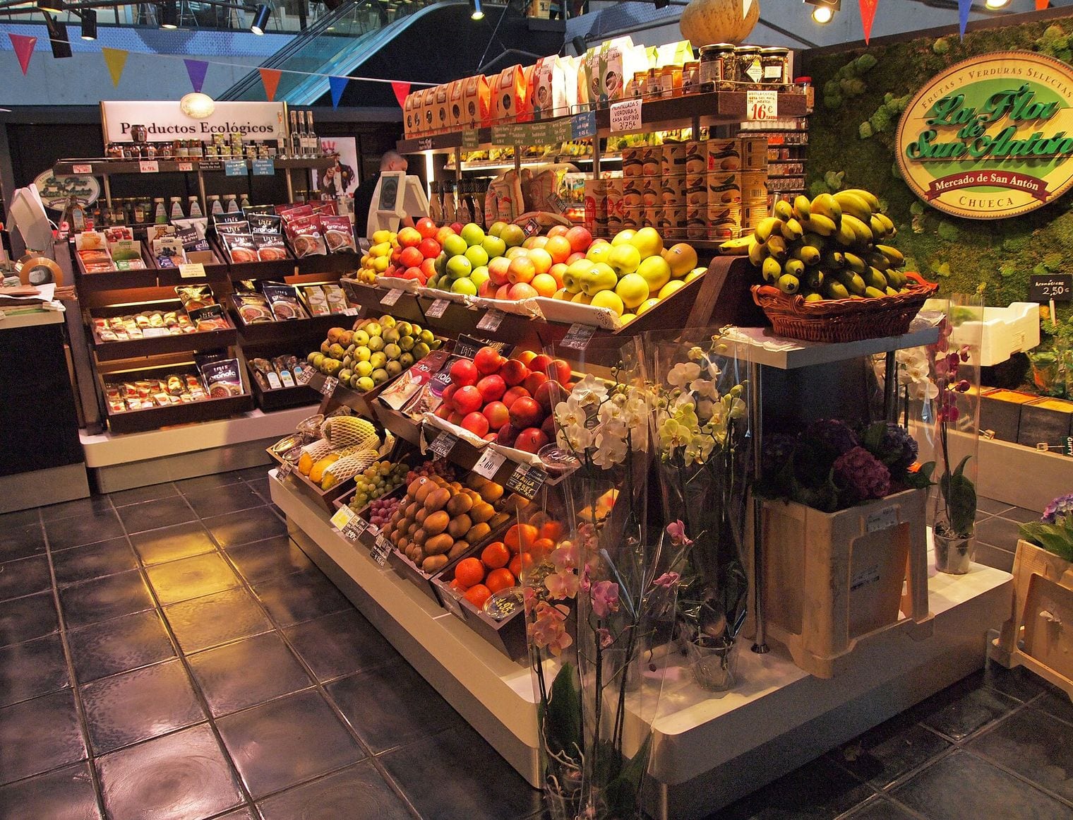 Mercado de San Antón, Spain