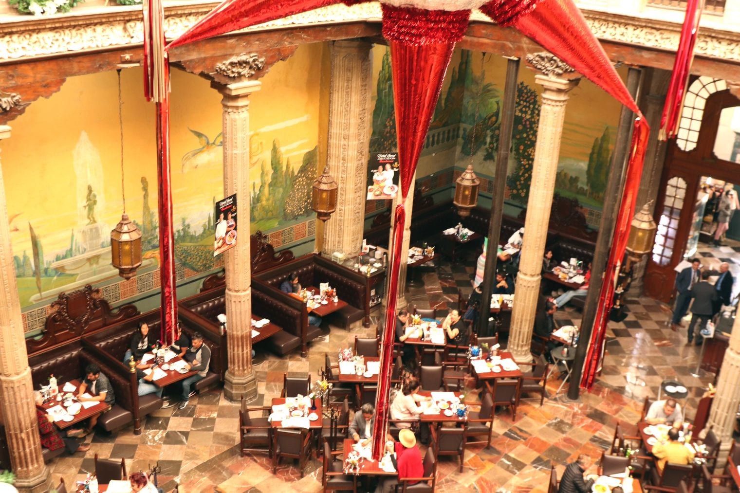 Casa de los Azulejos, Mexico