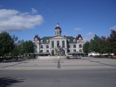 Maisonneuve Market