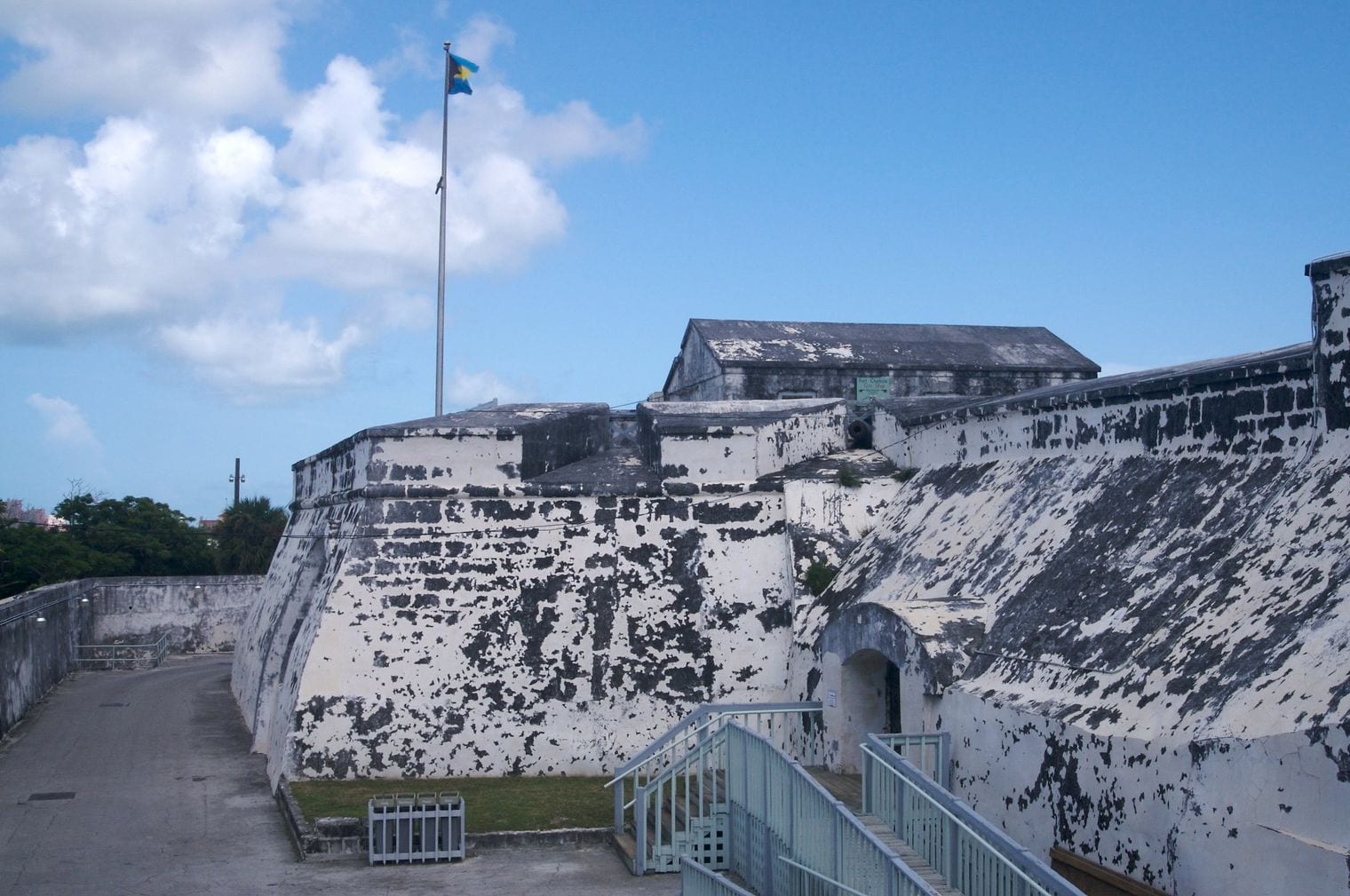 Fort Charlotte, Bahamas