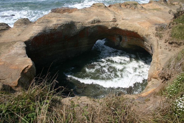 Devil’s Punchbowl State Natural Area