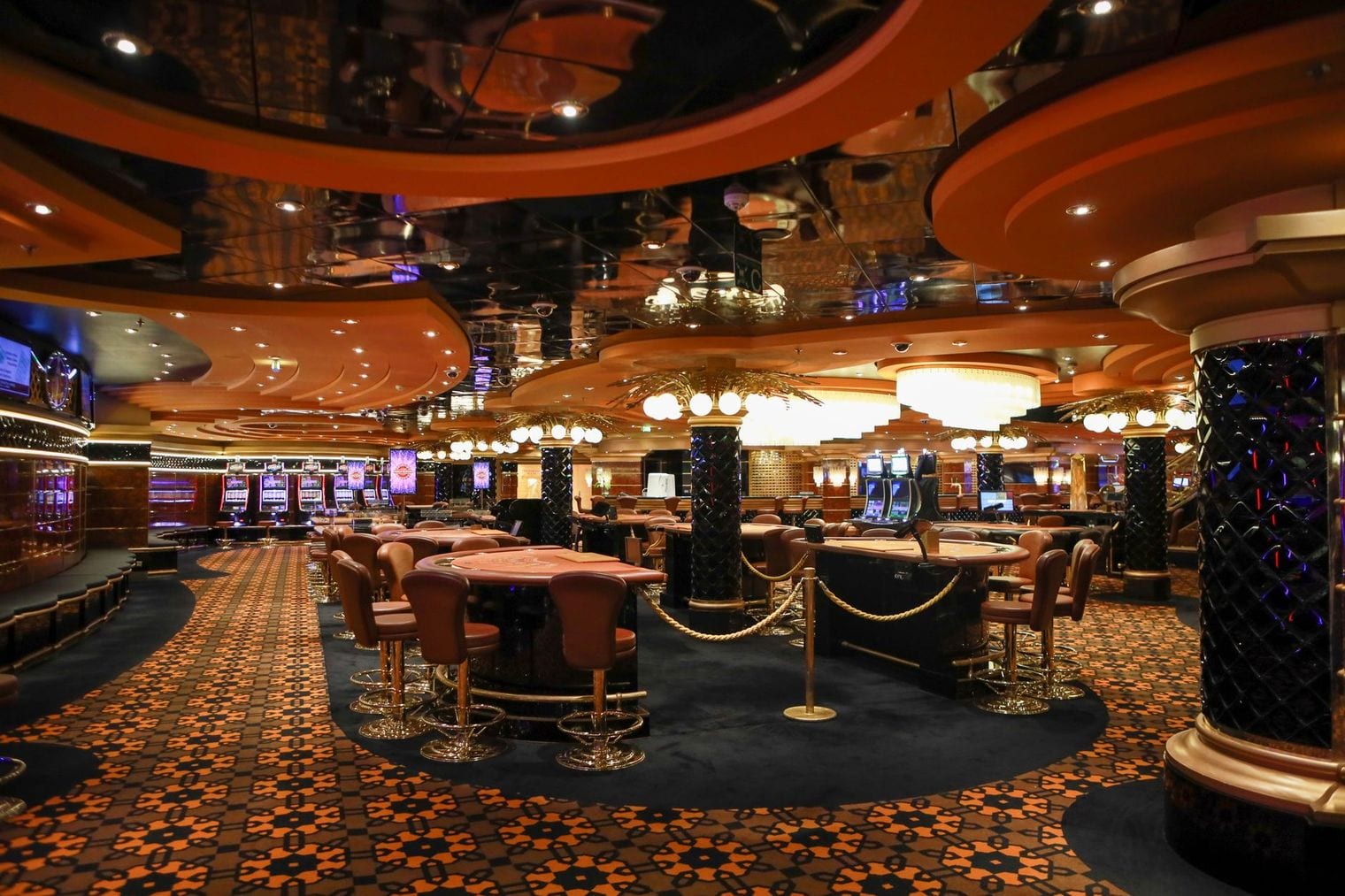 Kviar Show Disco & Casino, Dominican Republic