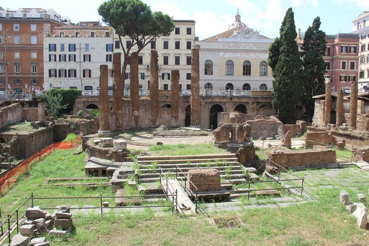 Largo di Torre Argentina