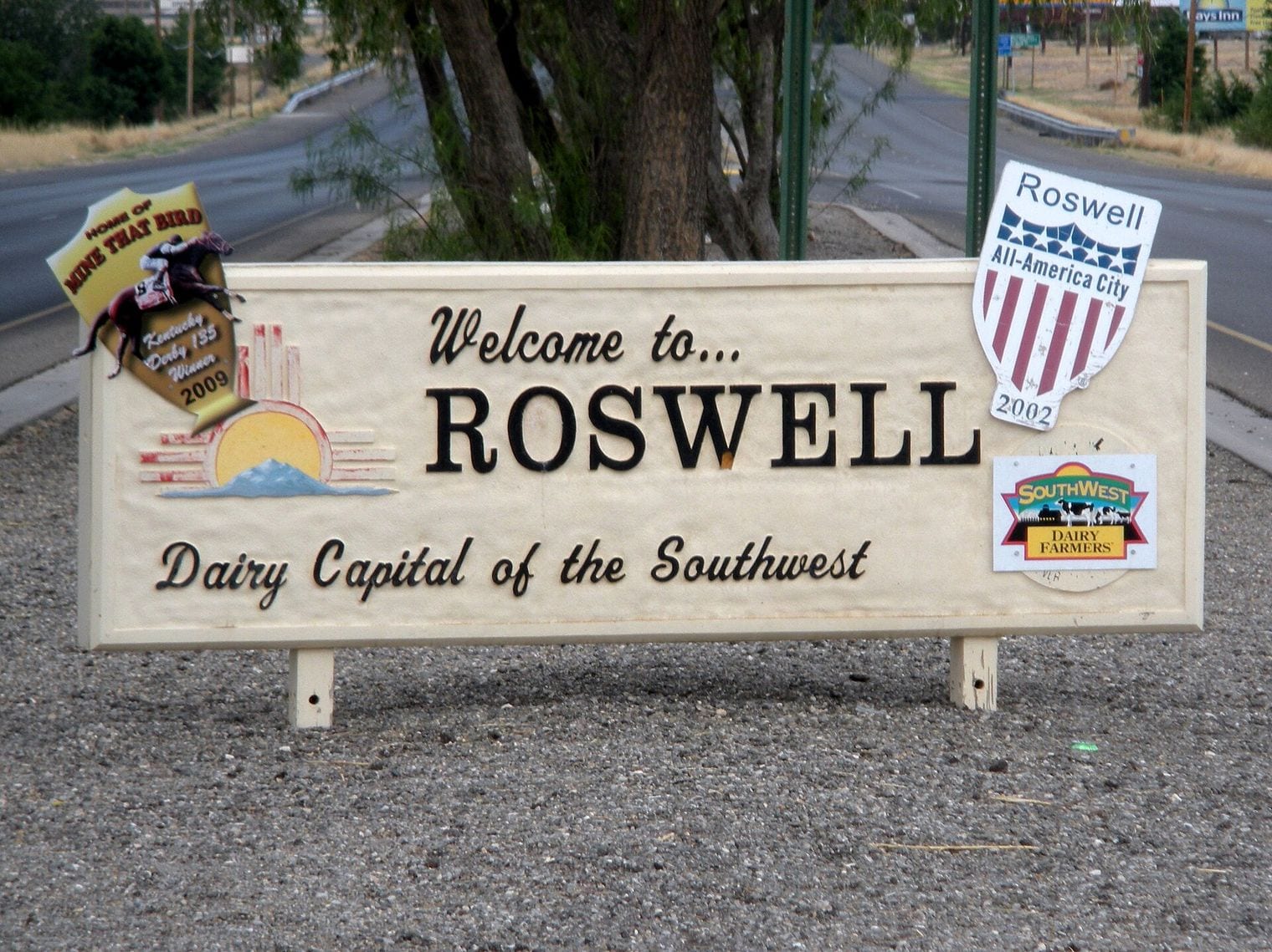 Roswell Welcome Sign