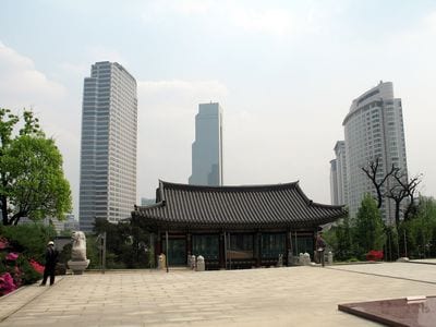 Bongeunsa Temple