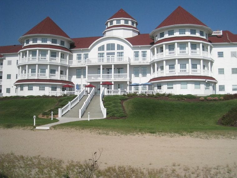 Blue Harbor Resort