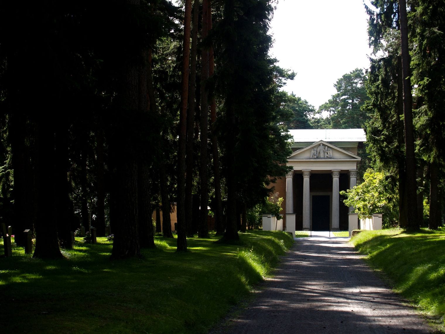 Skogskyrkogården, Sweden