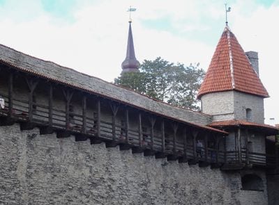 Nunna Tower and the Town Wall