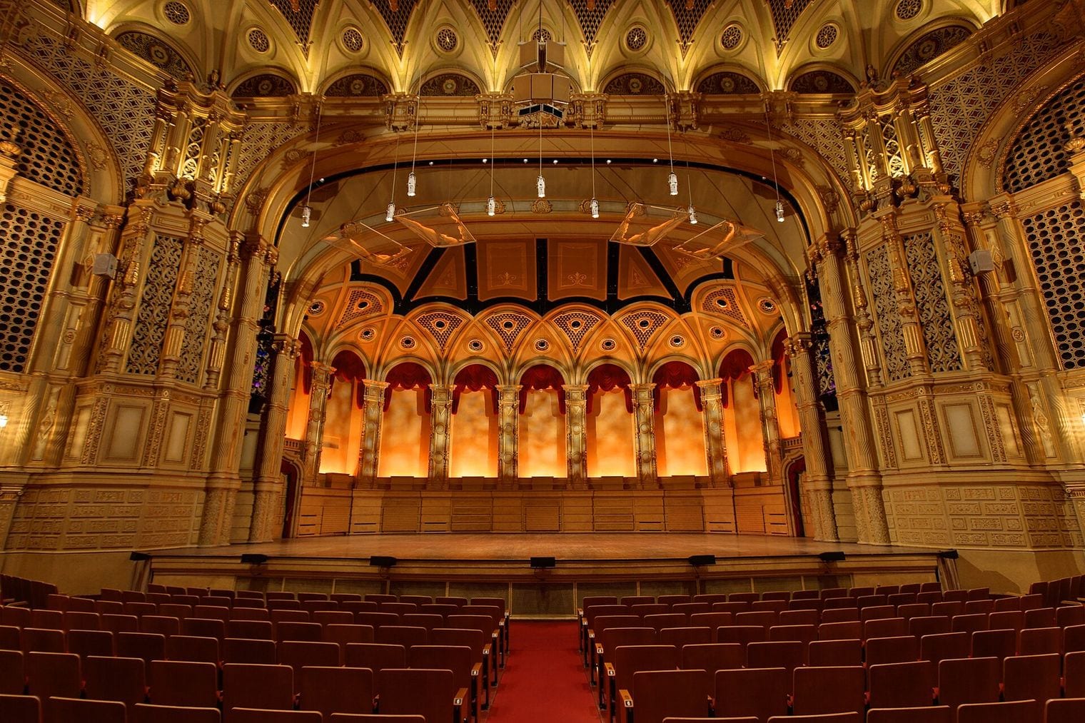 Orpheum Theatre, Canada
